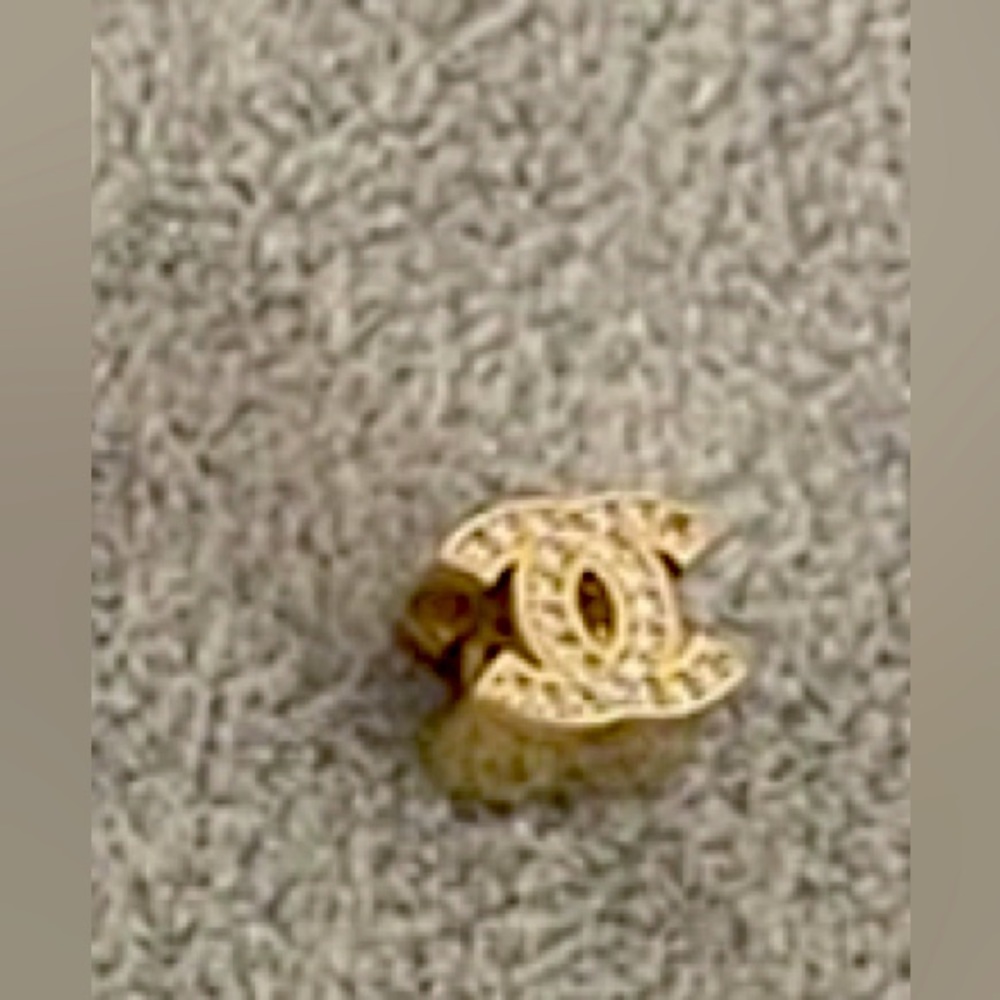 14k gold charm